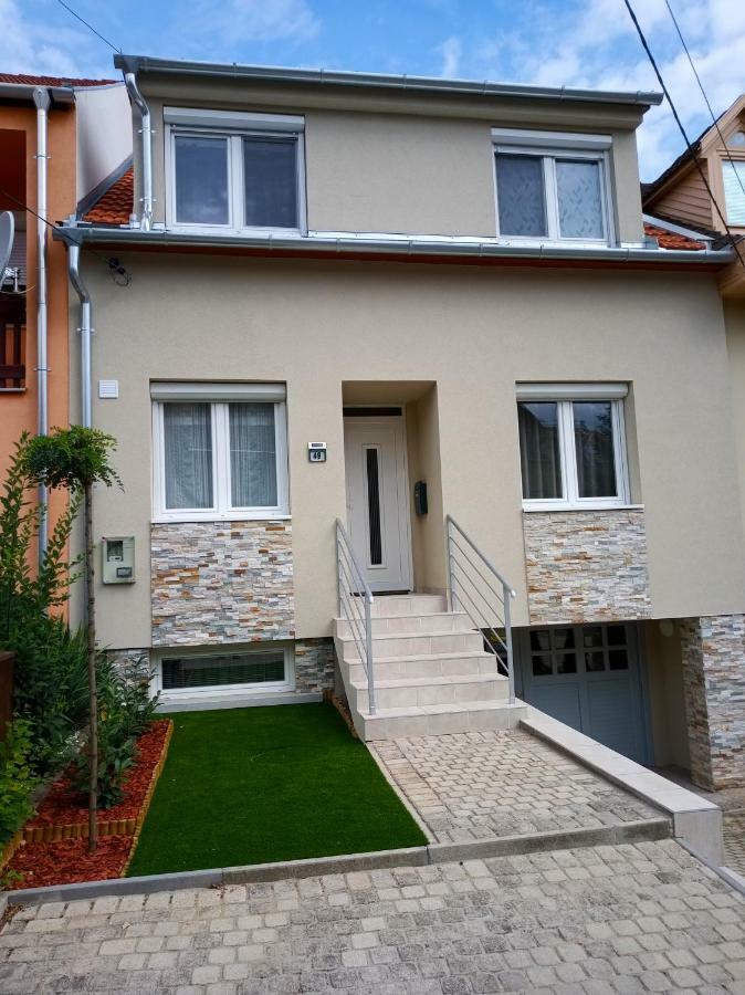 Valentina Apartman Apartment Eger Ngoại thất bức ảnh